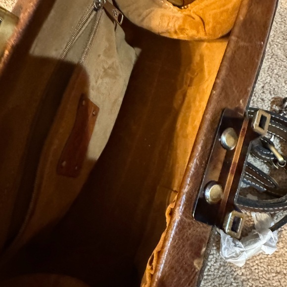 Patricia Nash Brown and Cream Floral Shoulder Bag - Picture 10 of 10